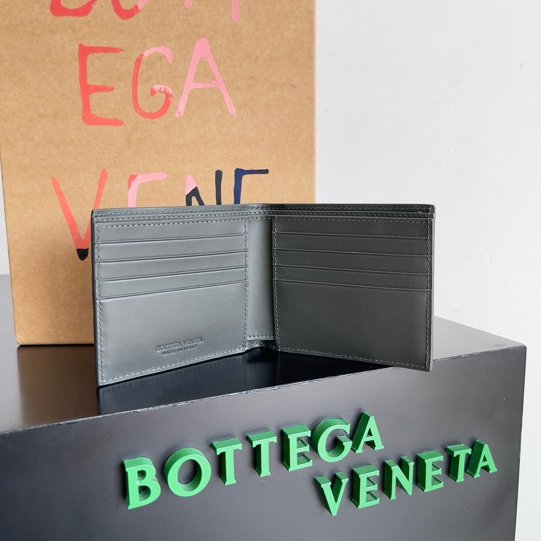 Bottega Veneta Bi-fold Wallet in Slate Intrecciato Calfskin