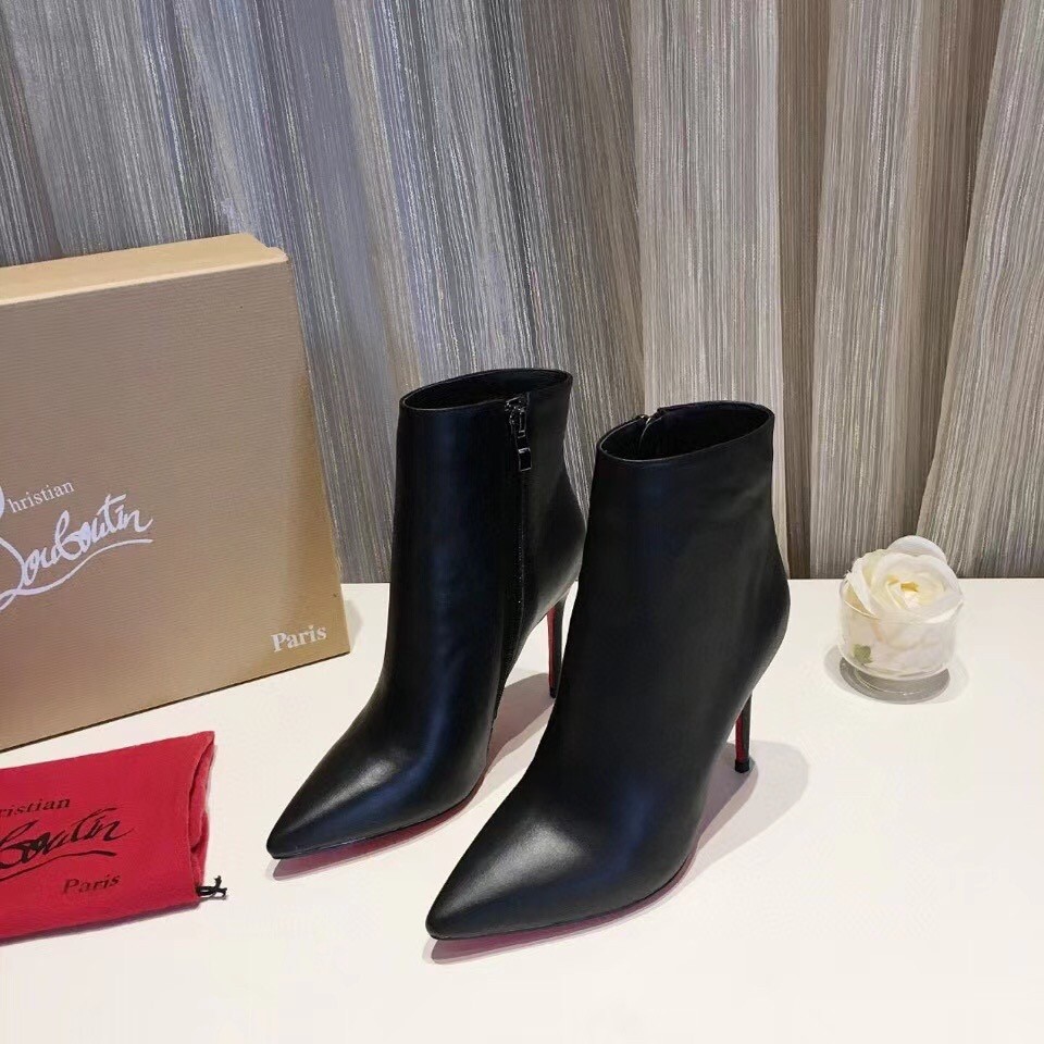 Christian Louboutin So Kate Booty 100MM In Black Leather