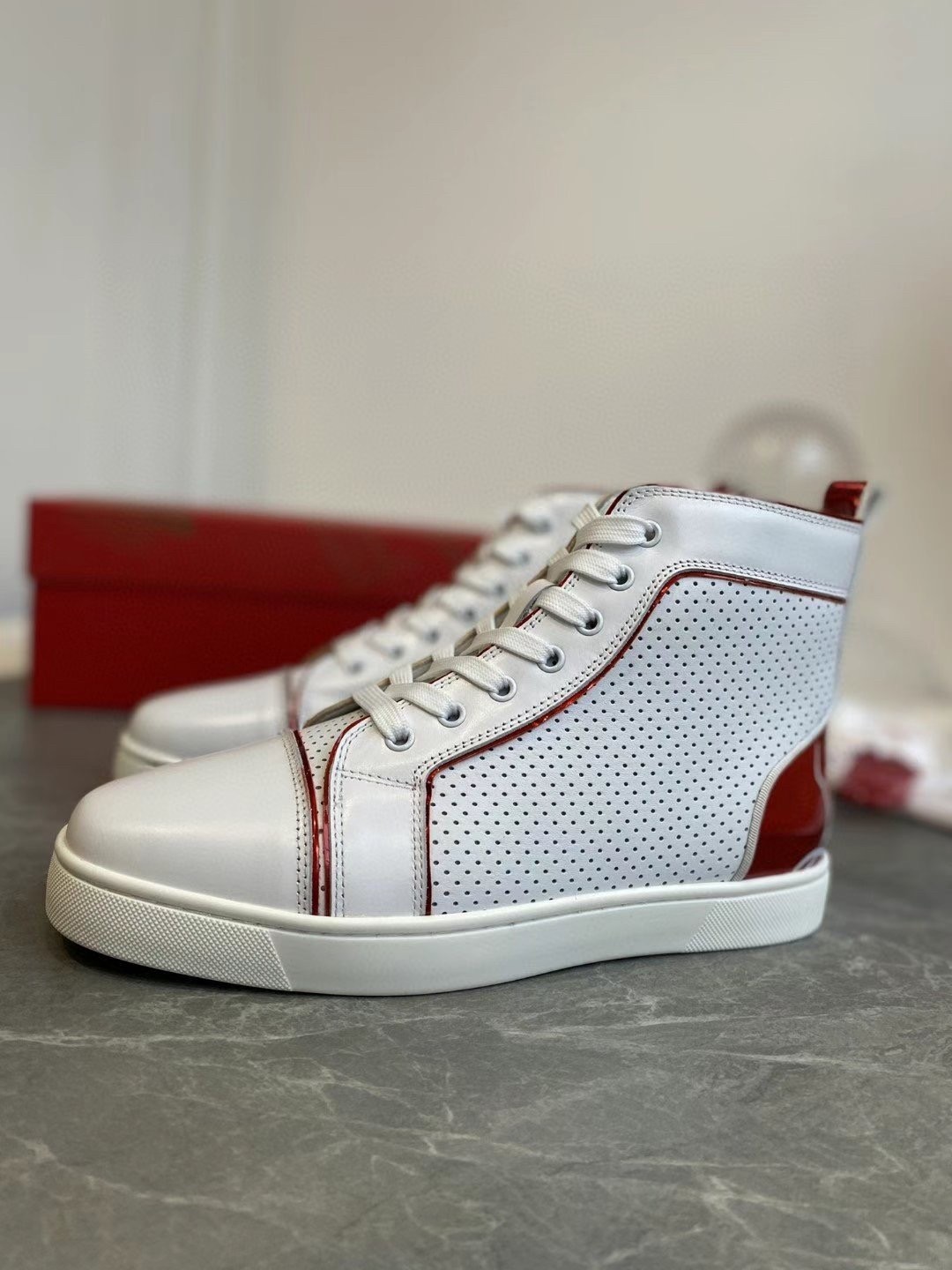 Christian Louboutin Fun Louis Woman Flat Sneakers In White Calfskin