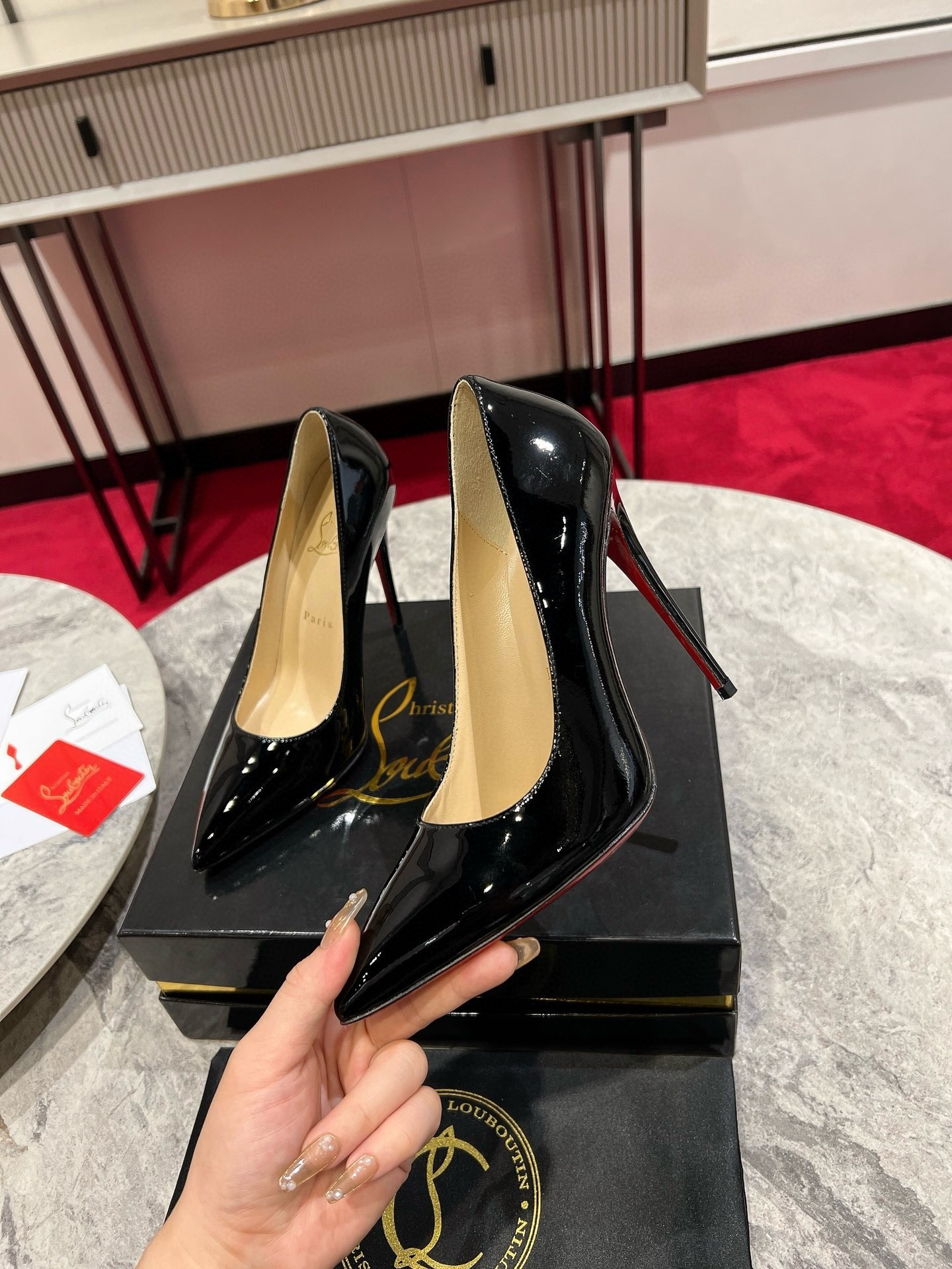 Christian Louboutin So Kate Pumps 100mm in Black Patent Leather