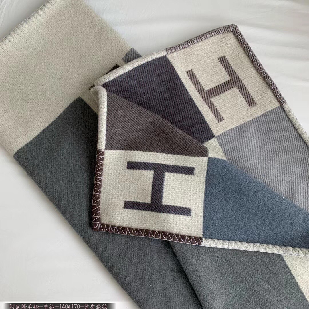 Hermes Ecru Gris Avalon Vibration Throw Blanket