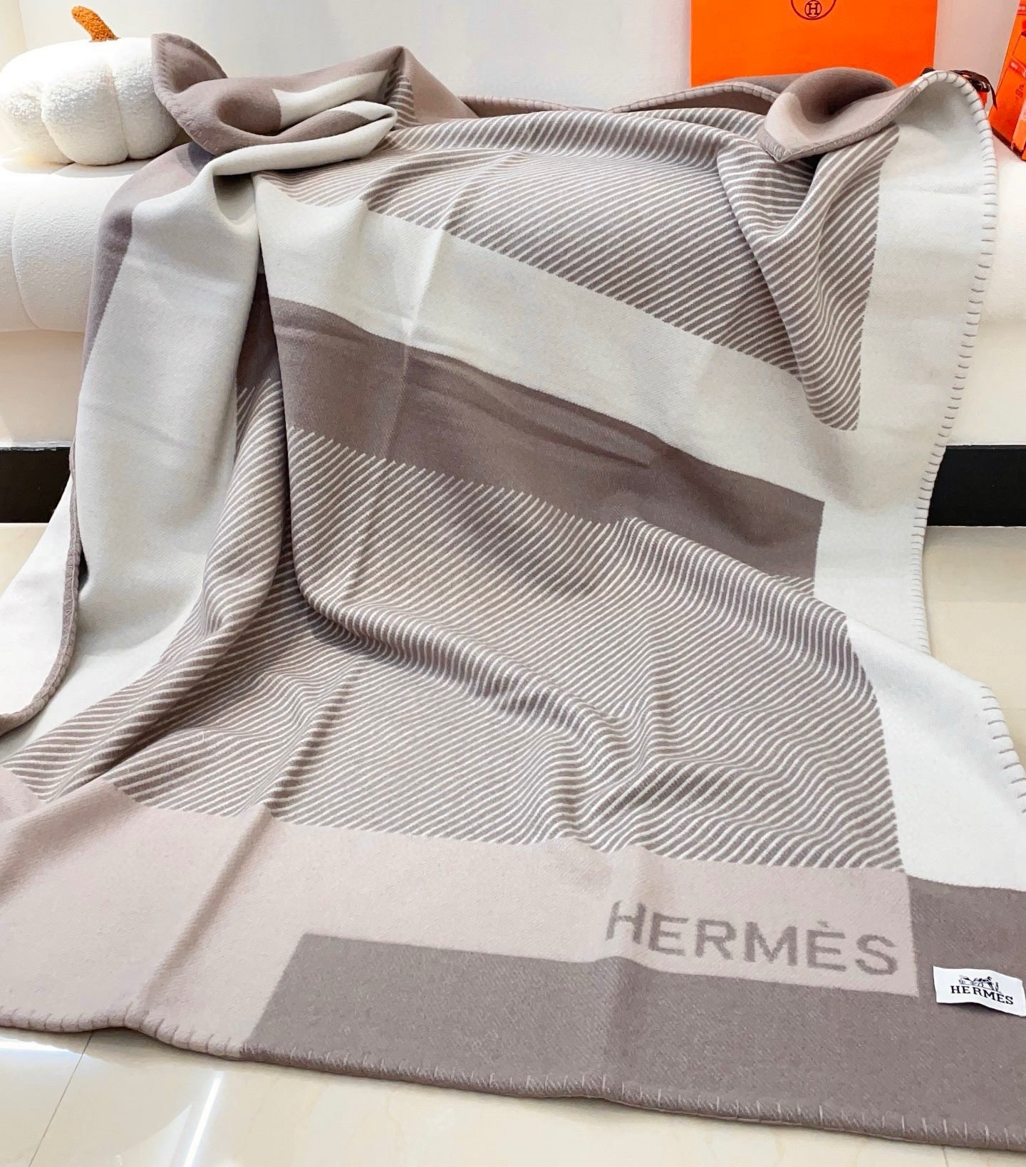 Hermes H Riviera Blanket in Beige Wool and Cashmere