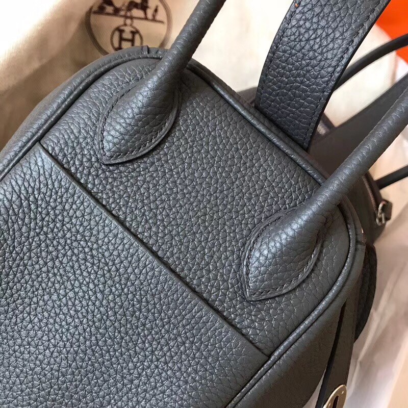 Hermes Ardoise Lindy 26cm Clemence Handmade Bag