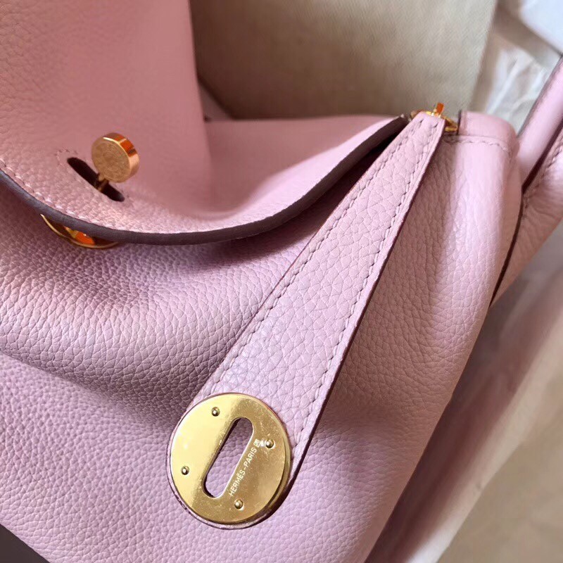 Hermes Rose Dragee Lindy 26cm Clemence Handmade Bag