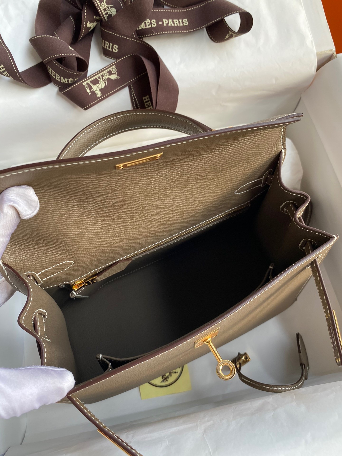 Hermes Epsom Kelly 25cm Sellier Handmade Taupe Bag