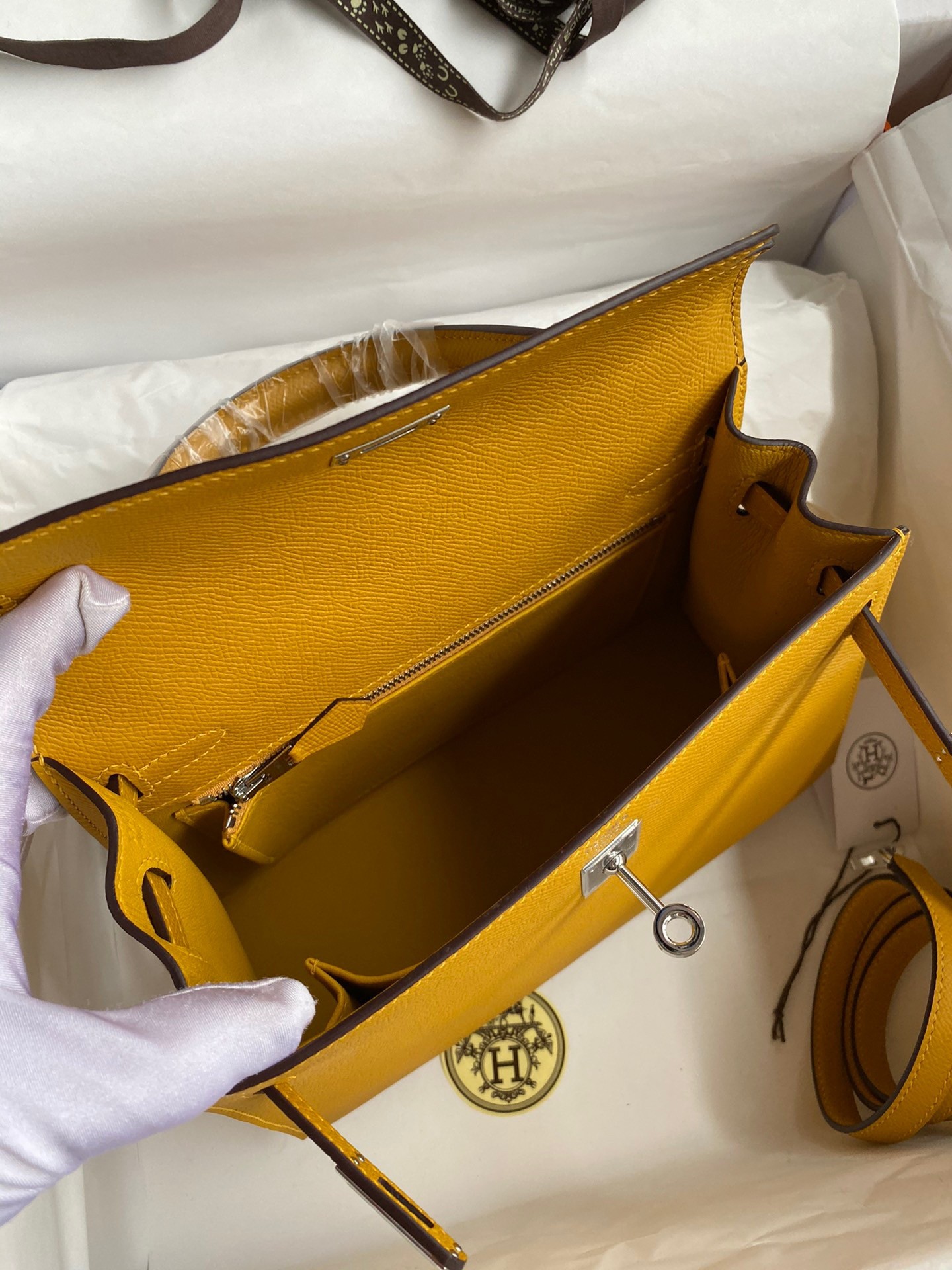 Hermes Epsom Kelly 25cm Sellier Handmade Yellow Bag