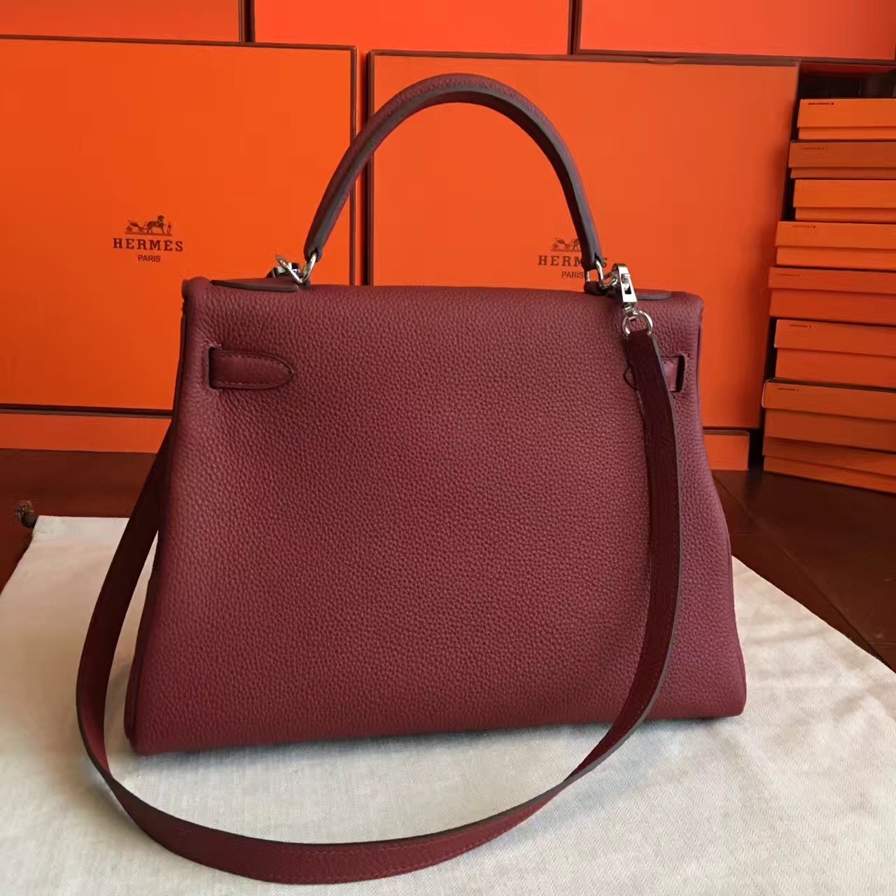 Hermes Bordeaux Clemence Kelly Retourne 32cm Handmade Bag