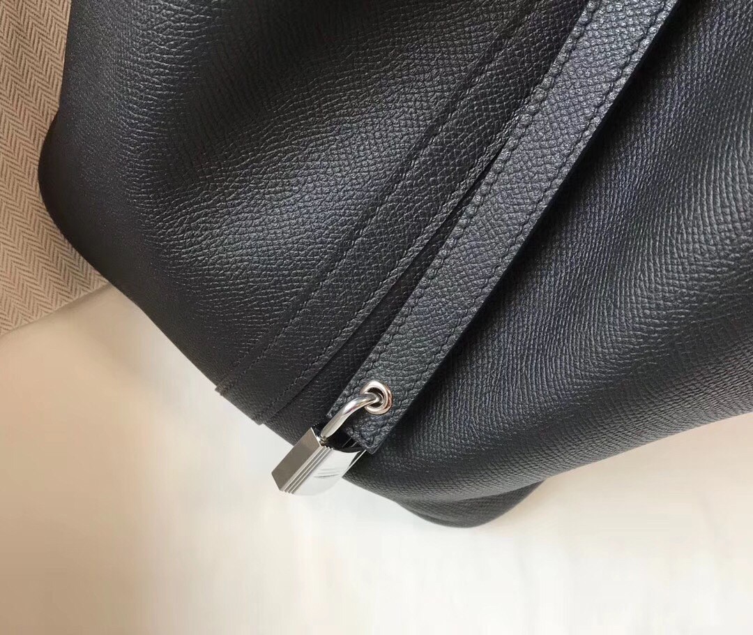 Hermes Black Picotin Lock 22 Bag With Braided Handles