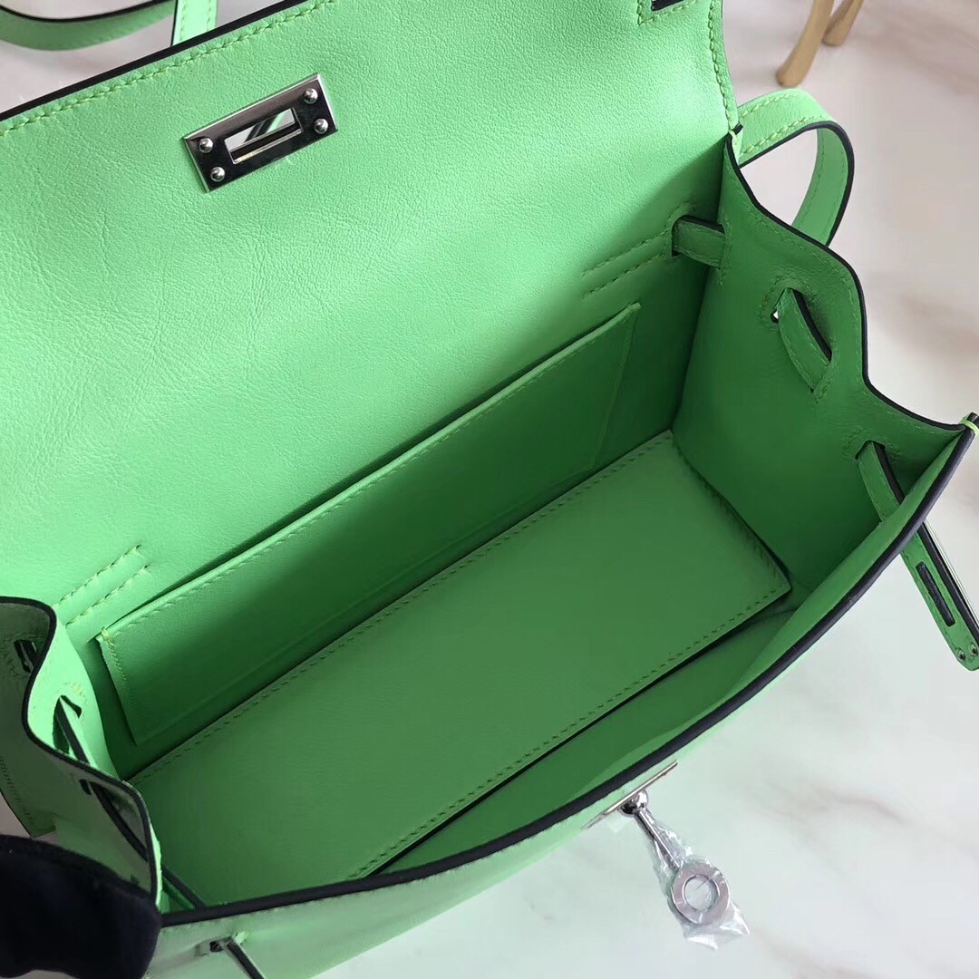 Hermes Green Swift Kelly Danse Bag