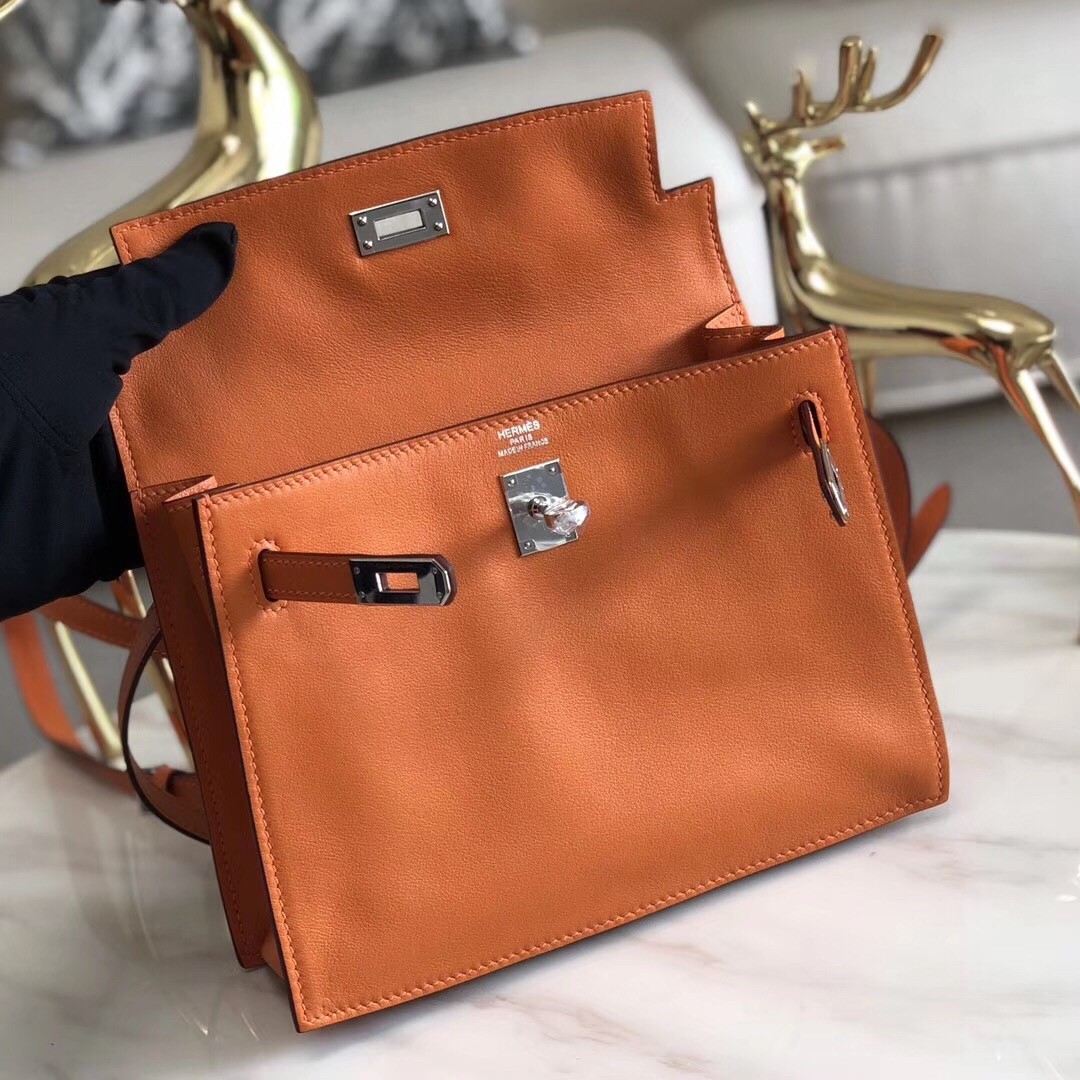 Hermes Orange Swift Kelly Danse Bag