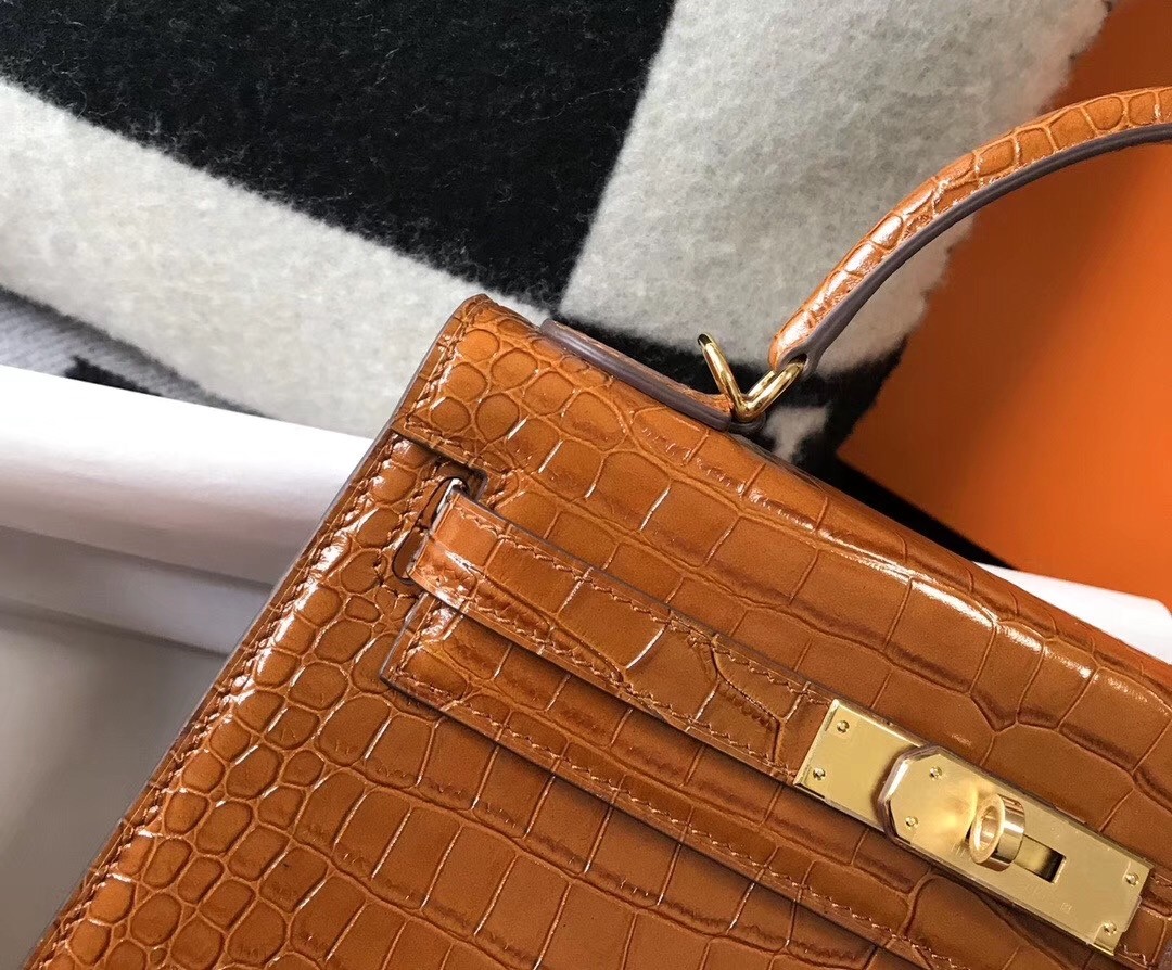 Hermes Kelly 28cm Bag In Brown Embossed Crocodile GHW