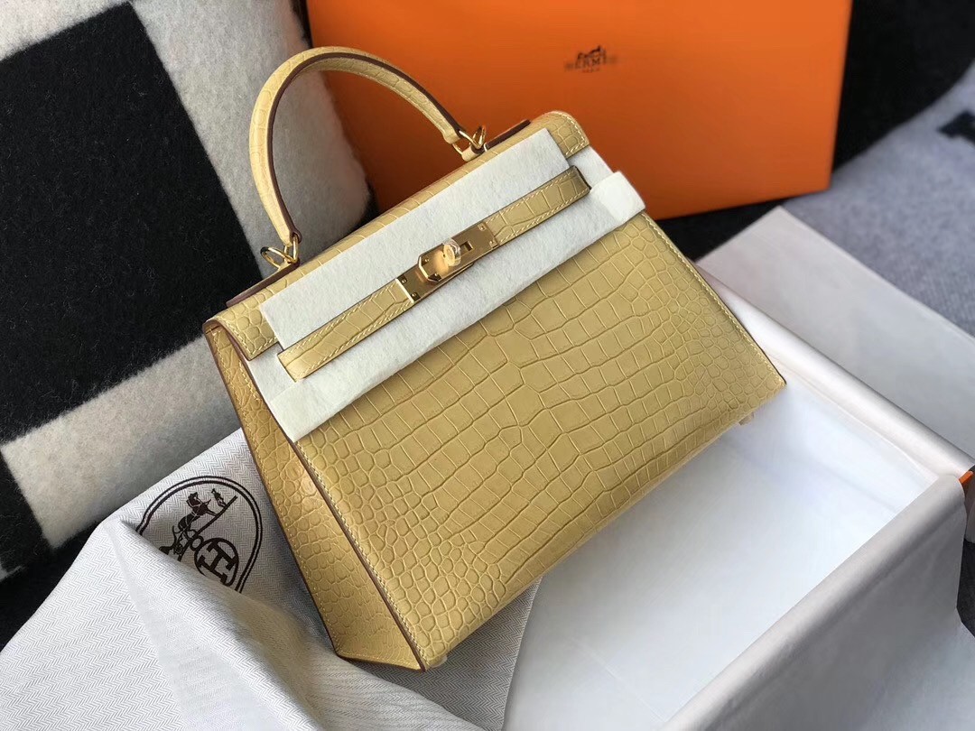 Hermes Kelly 28cm Bag In Jaune Poussin Embossed Crocodile GHW