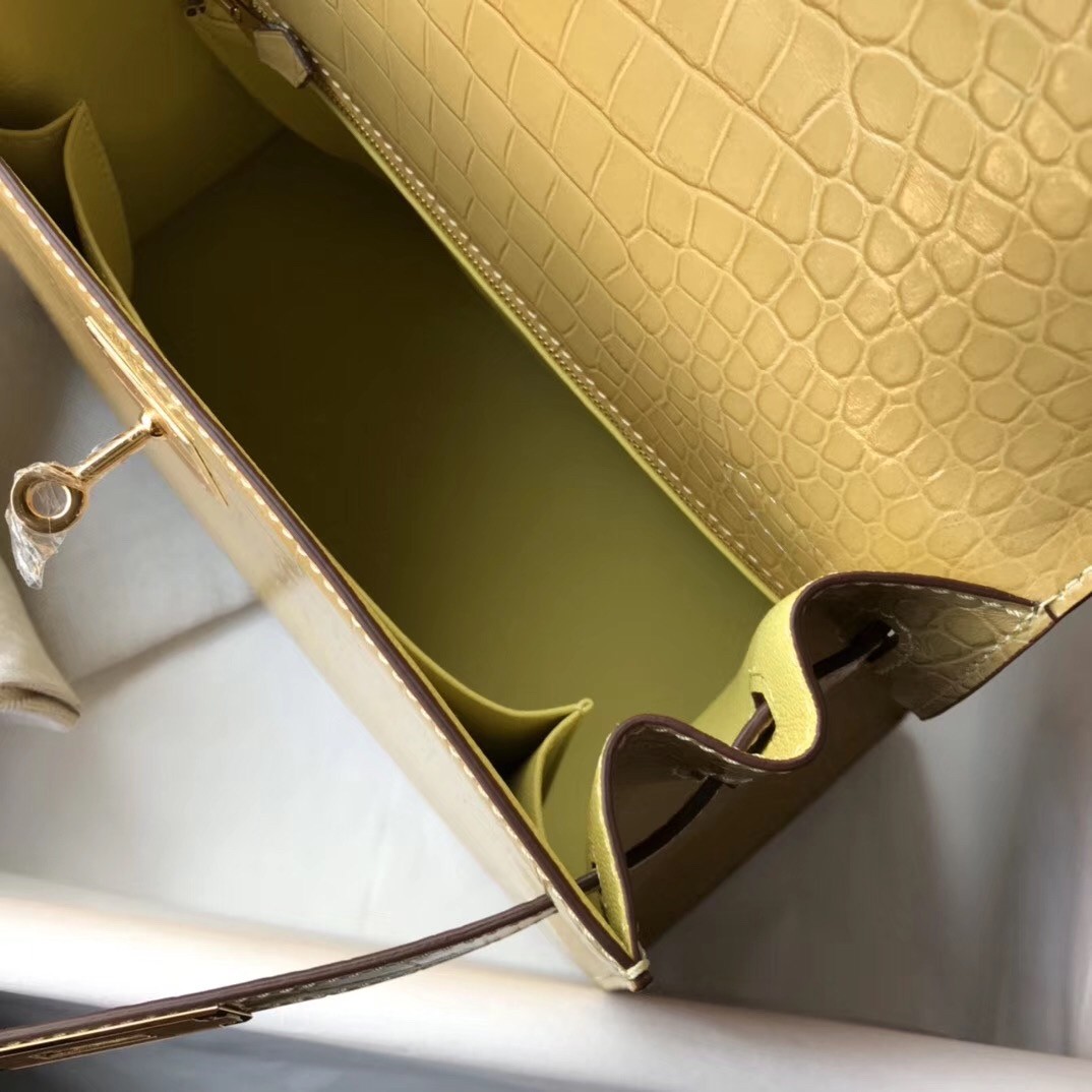 Hermes Kelly 28cm Bag In Jaune Poussin Embossed Crocodile GHW