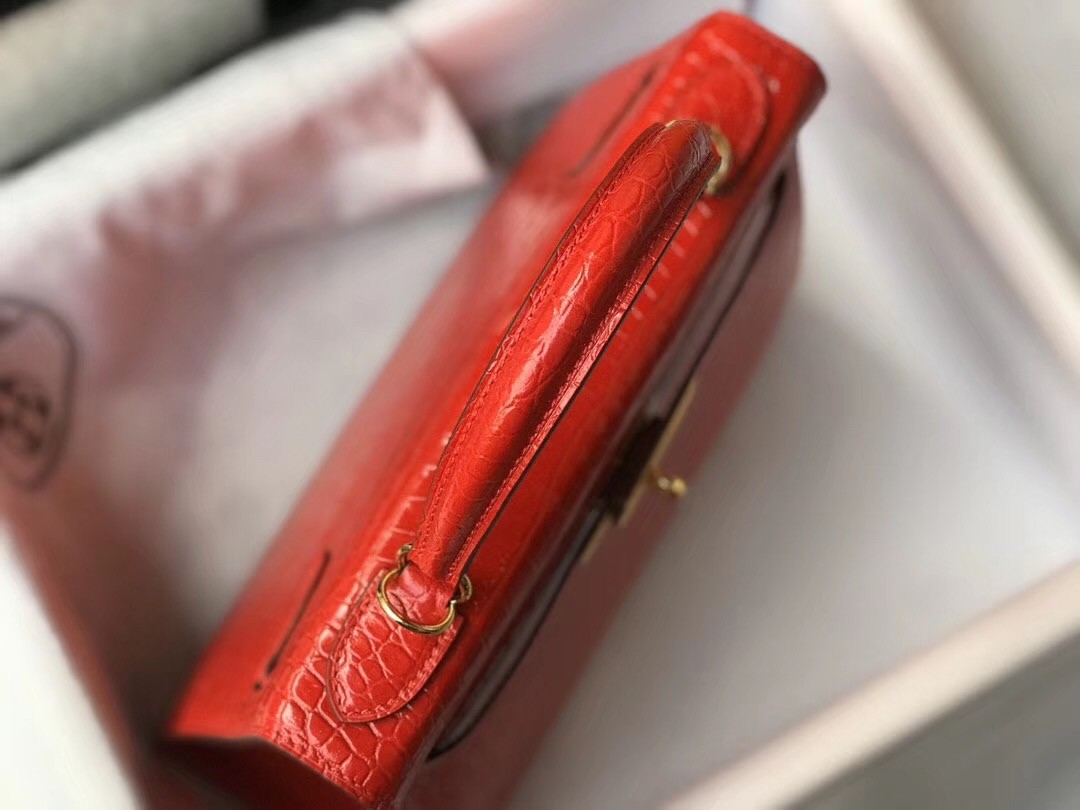 Hermes Kelly 28cm Bag In Red Embossed Crocodile GHW