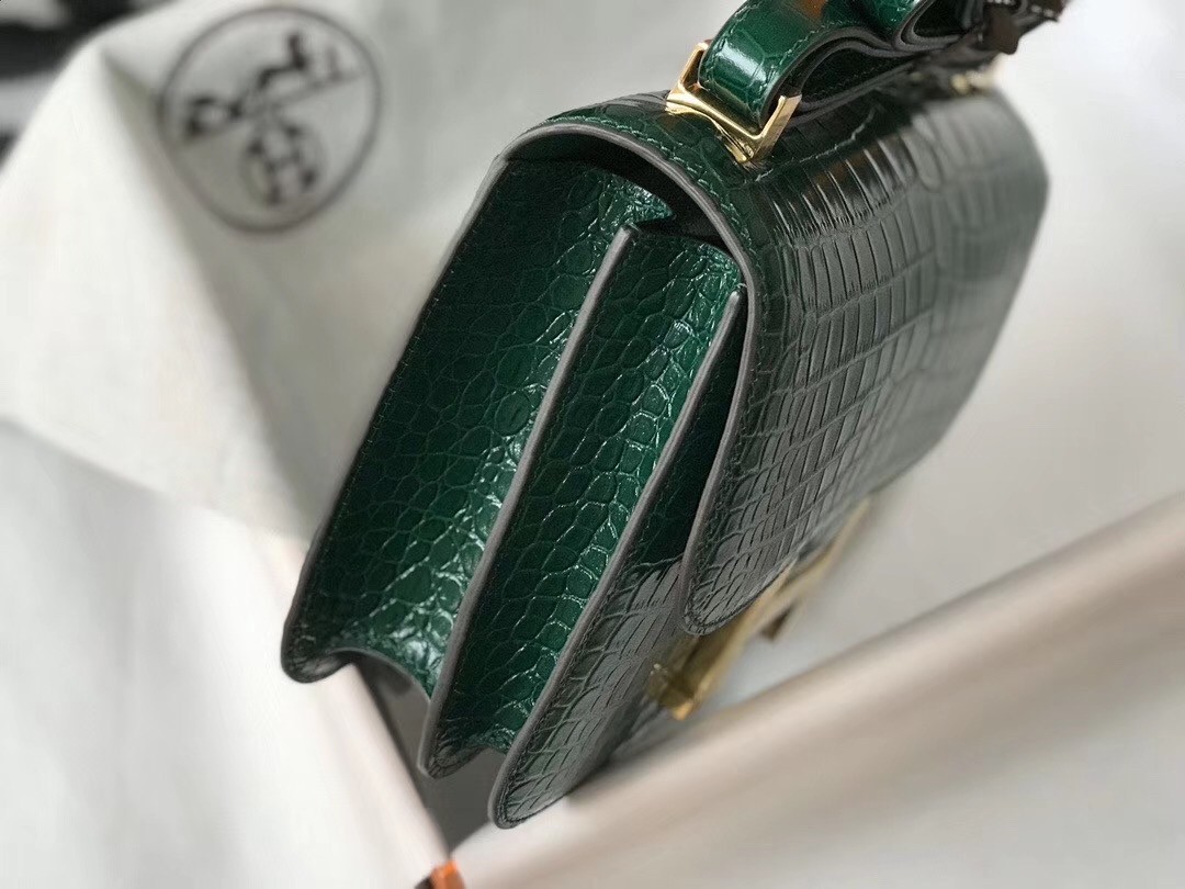 Hermes Constance 24cm Bag In Green Embossed Crocodile