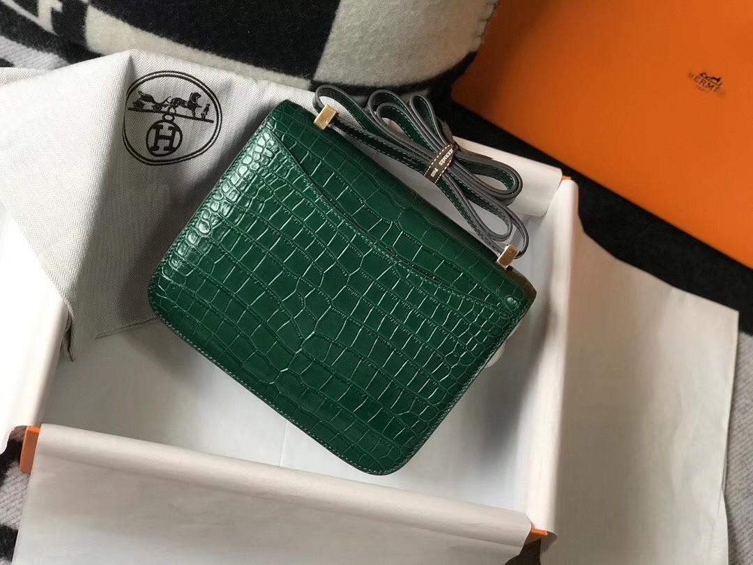 Hermes Constance 24cm Bag In Green Embossed Crocodile