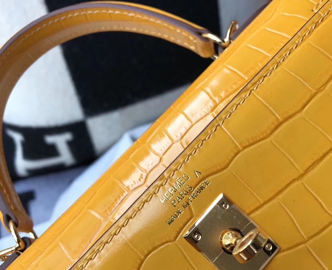 Hermes Kelly 25cm Bag In Yellow Embossed Crocodile