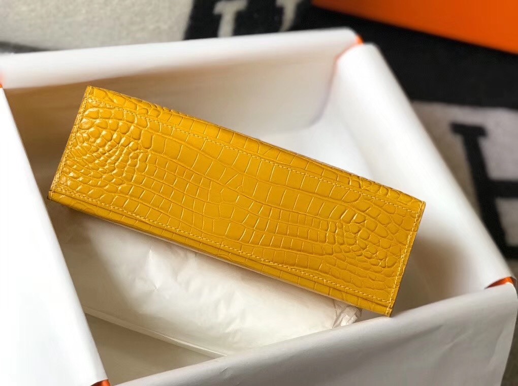 Hermes Kelly Pochette Bag In Yellow Embossed Crocodile Leather