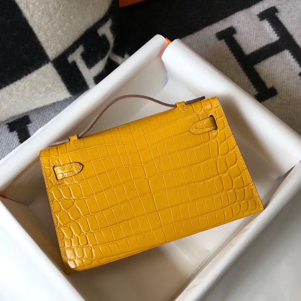 Hermes Kelly Pochette Bag In Yellow Embossed Crocodile Leather