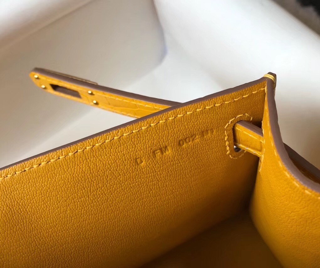 Hermes Kelly Pochette Bag In Yellow Embossed Crocodile Leather