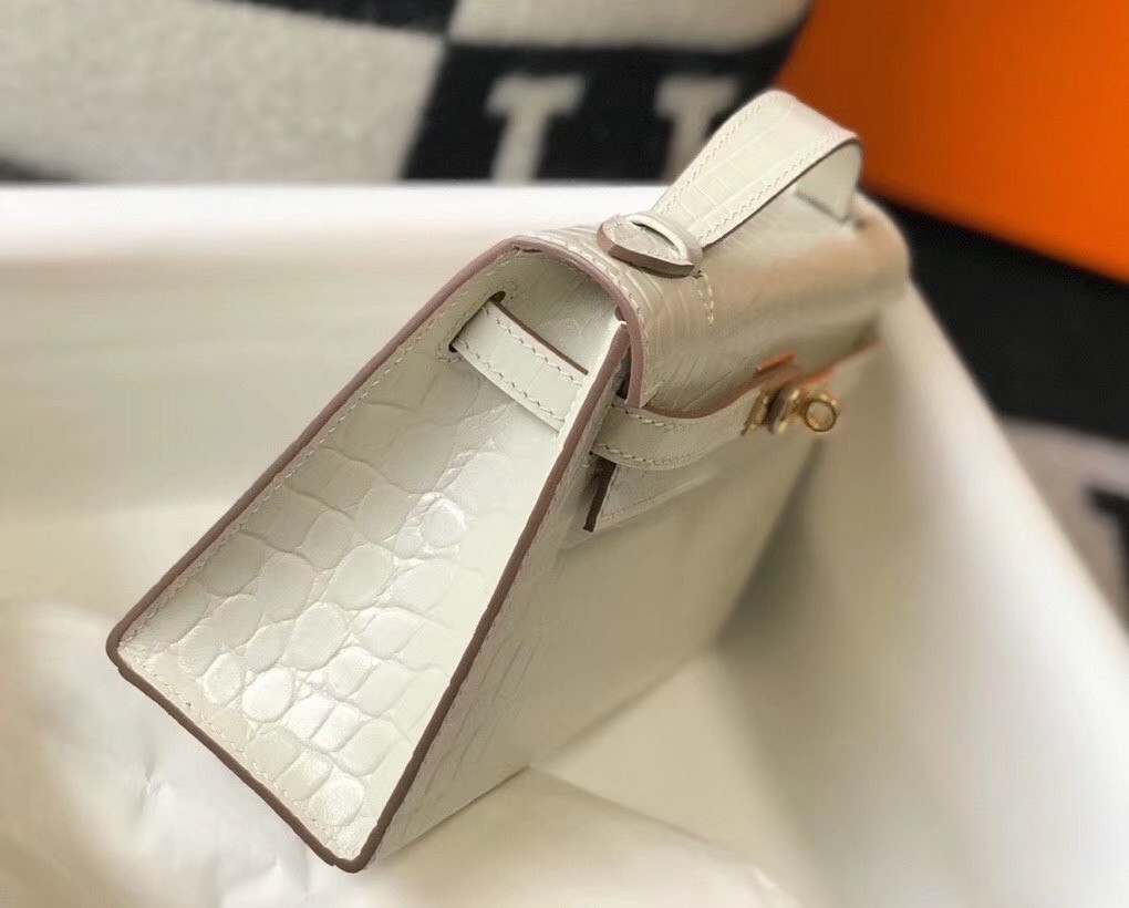 Hermes Kelly Pochette Bag In White Embossed Crocodile Leather