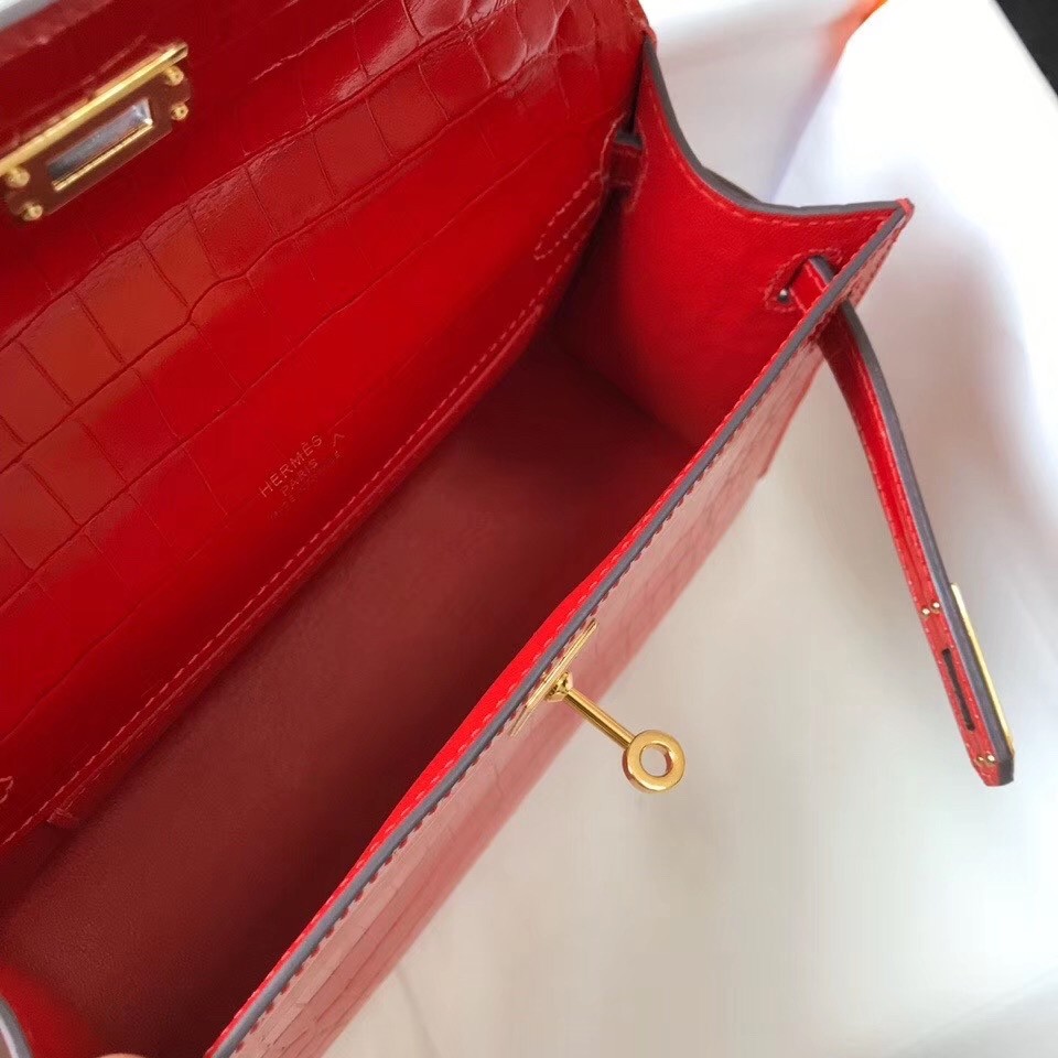 Hermes Kelly Pochette Bag In Red Embossed Crocodile Leather