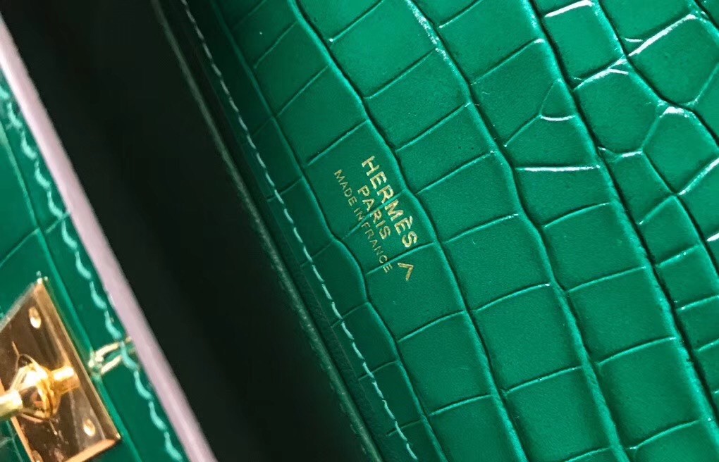 Hermes Kelly Pochette Bag In Green Embossed Crocodile Leather