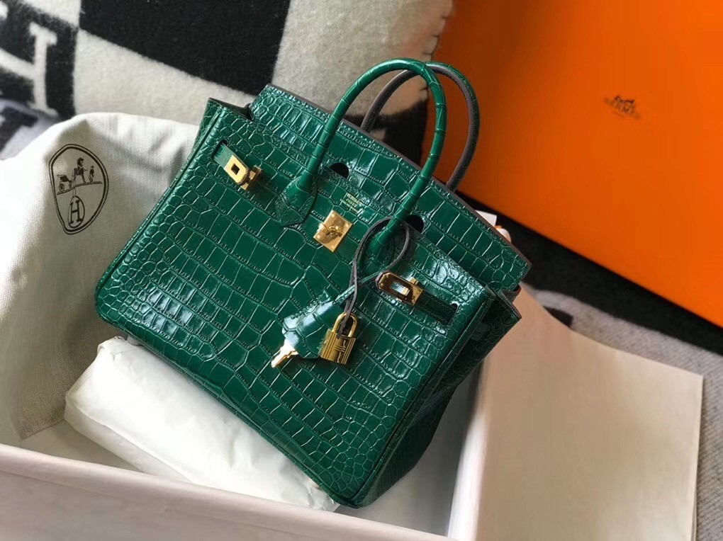 Hermes Birkin 25cm Bag In Green Embossed Crocodile Leather