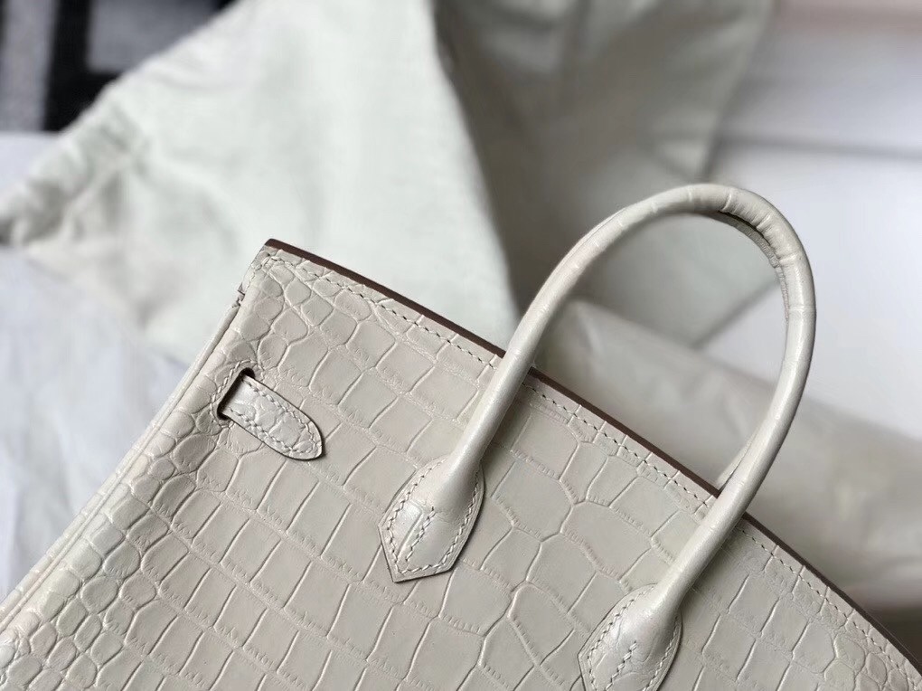 Hermes Birkin 25cm Bag In White Embossed Crocodile Leather