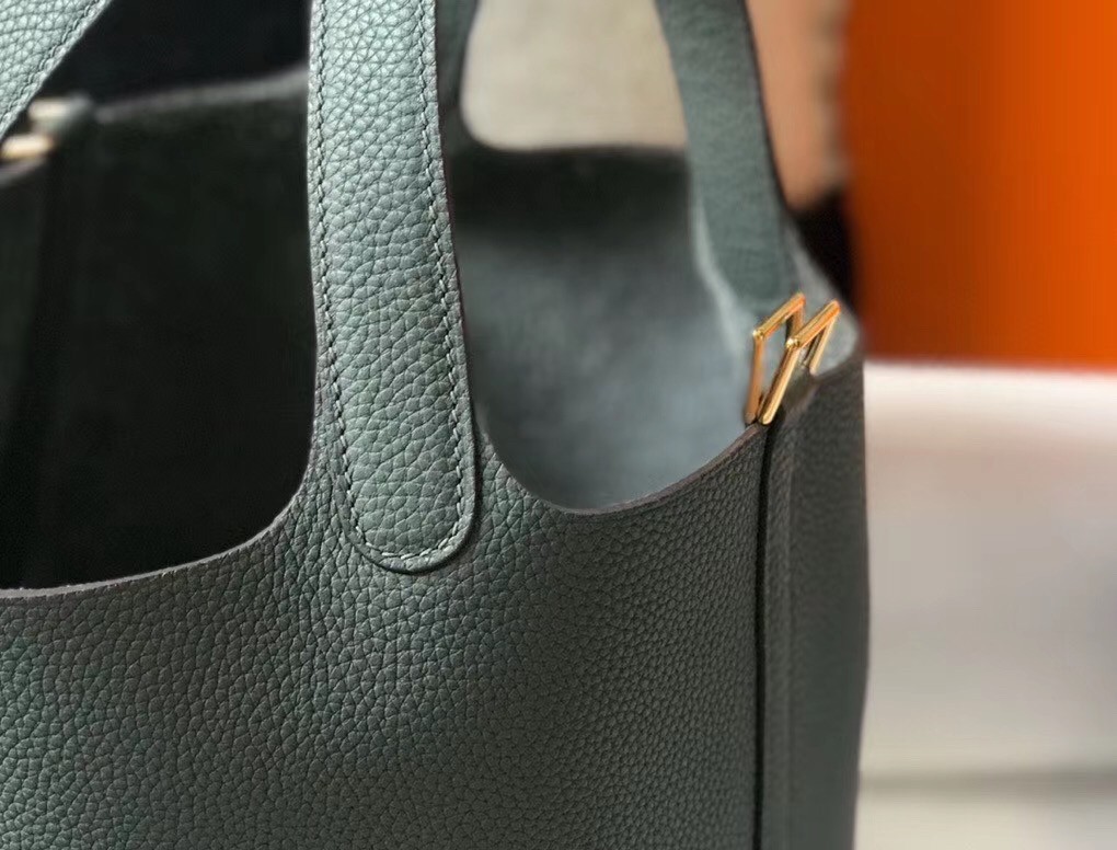 Hermes Vert Amande Picotin Lock PM 18cm Handmade Bag