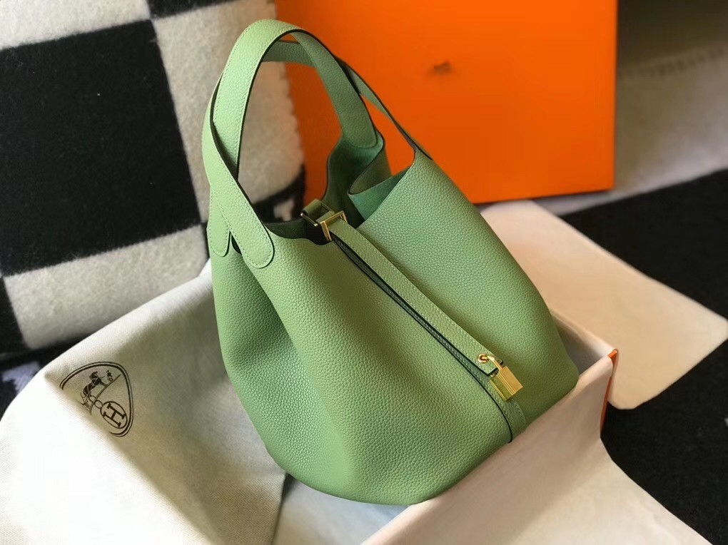 Hermes Vert Criquet Picotin Lock MM 22cm Handmade Bag