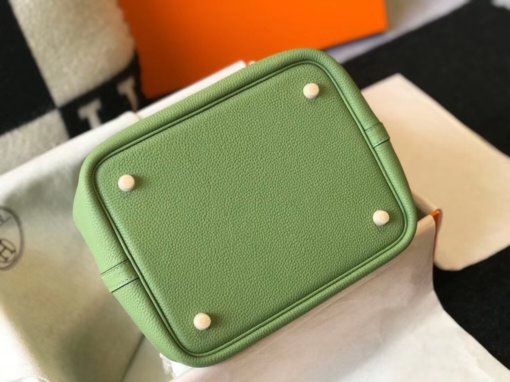 Hermes Vert Criquet Picotin Lock MM 22cm Handmade Bag