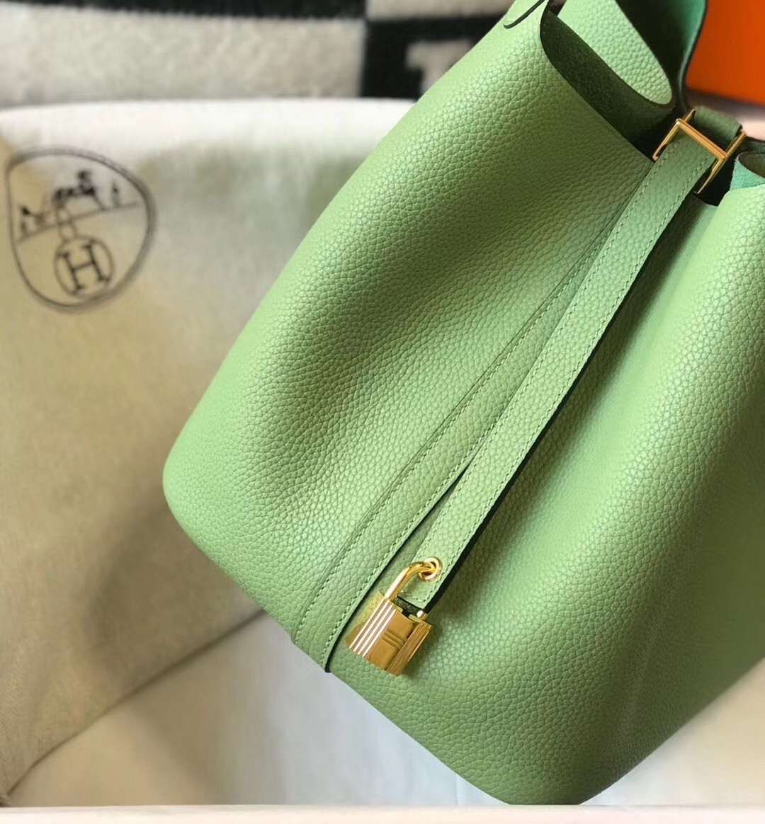 Hermes Vert Criquet Picotin Lock MM 22cm Handmade Bag