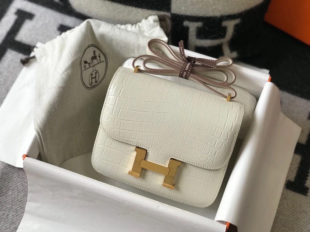 Hermes Constance 18cm Bag In White Embossed Crocodile