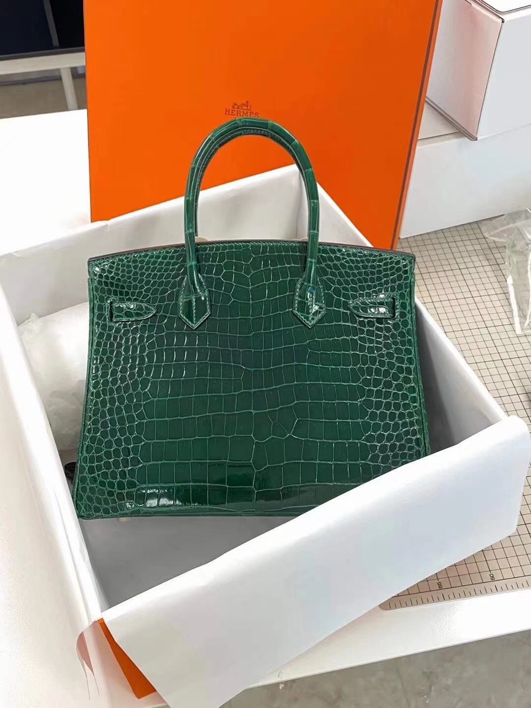 Hermes Birkin 30cm Bag In Green Crocodile Porosus Shiny Skin