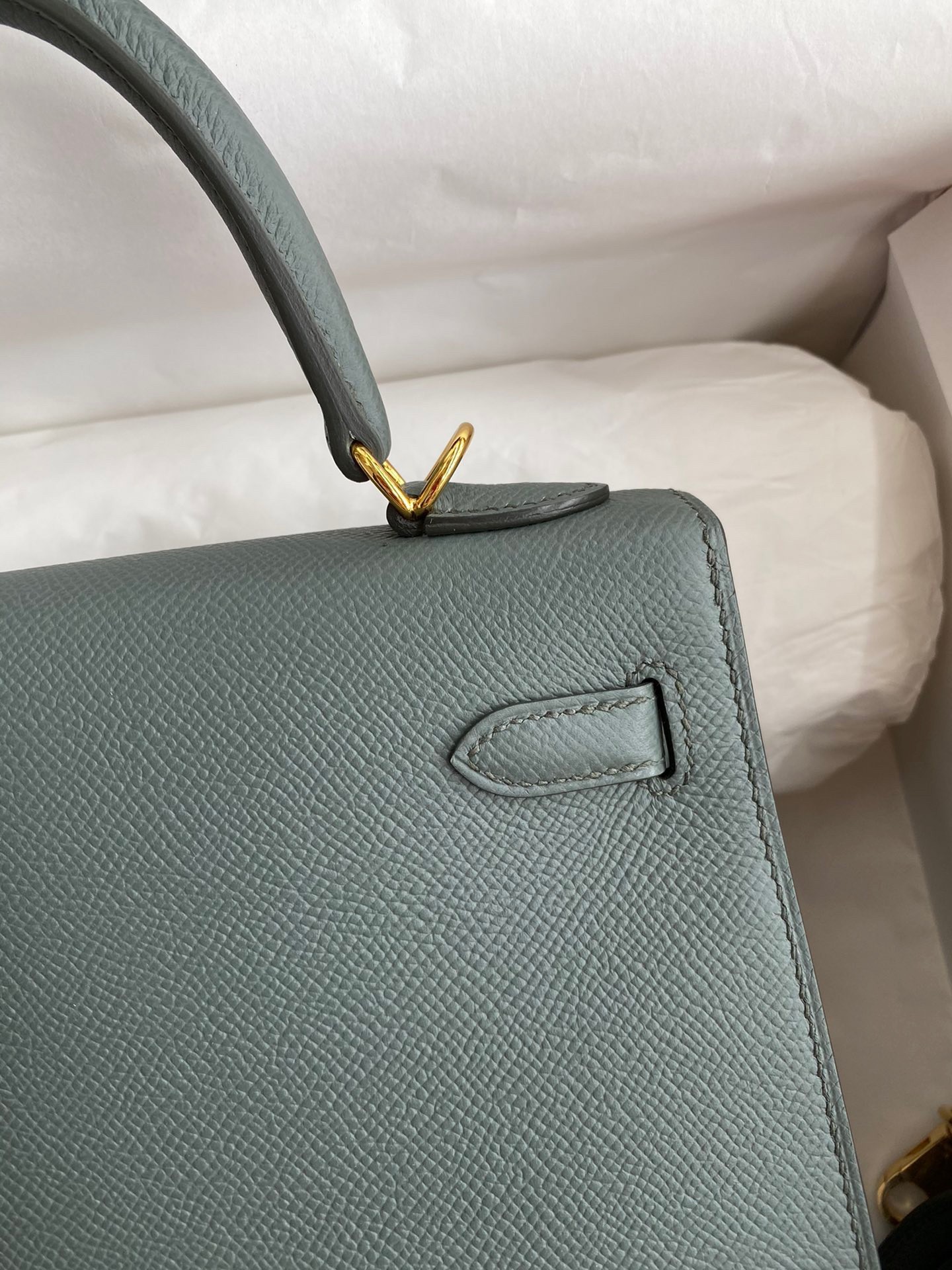 Hermes Kelly Sellier 25 Handmade Bag In Vert Amande Epsom Calfskin