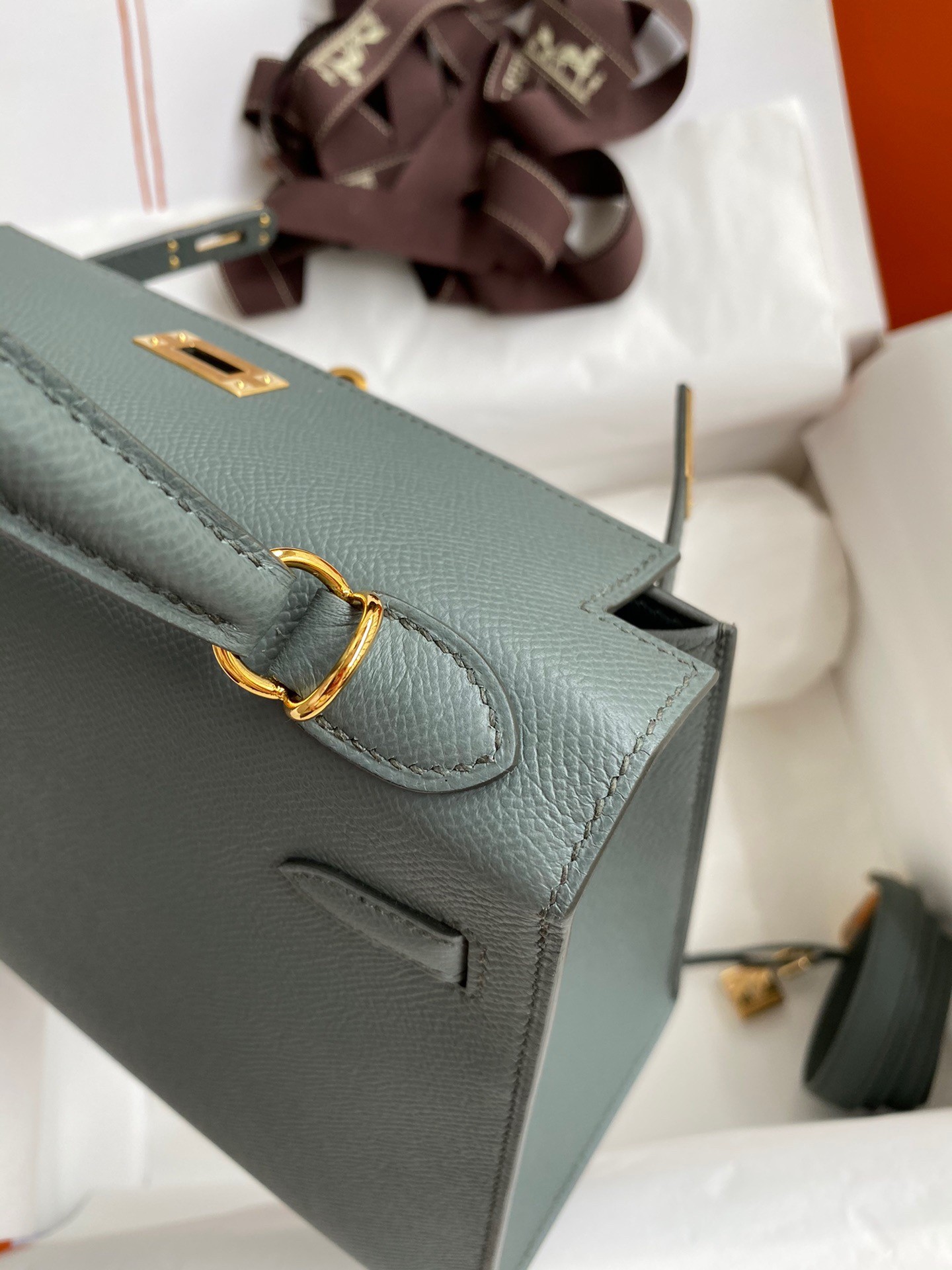 Hermes Kelly Sellier 25 Handmade Bag In Vert Amande Epsom Calfskin