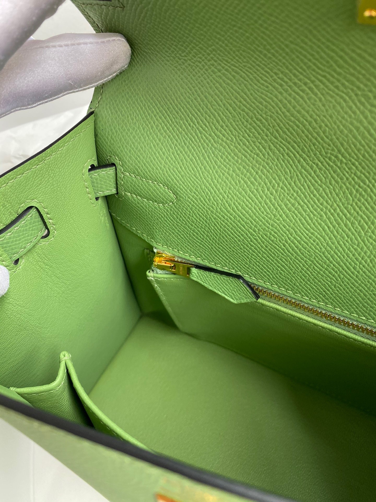 Hermes Kelly Sellier 25 Handmade Bag In Vert Criquet Epsom Calfskin