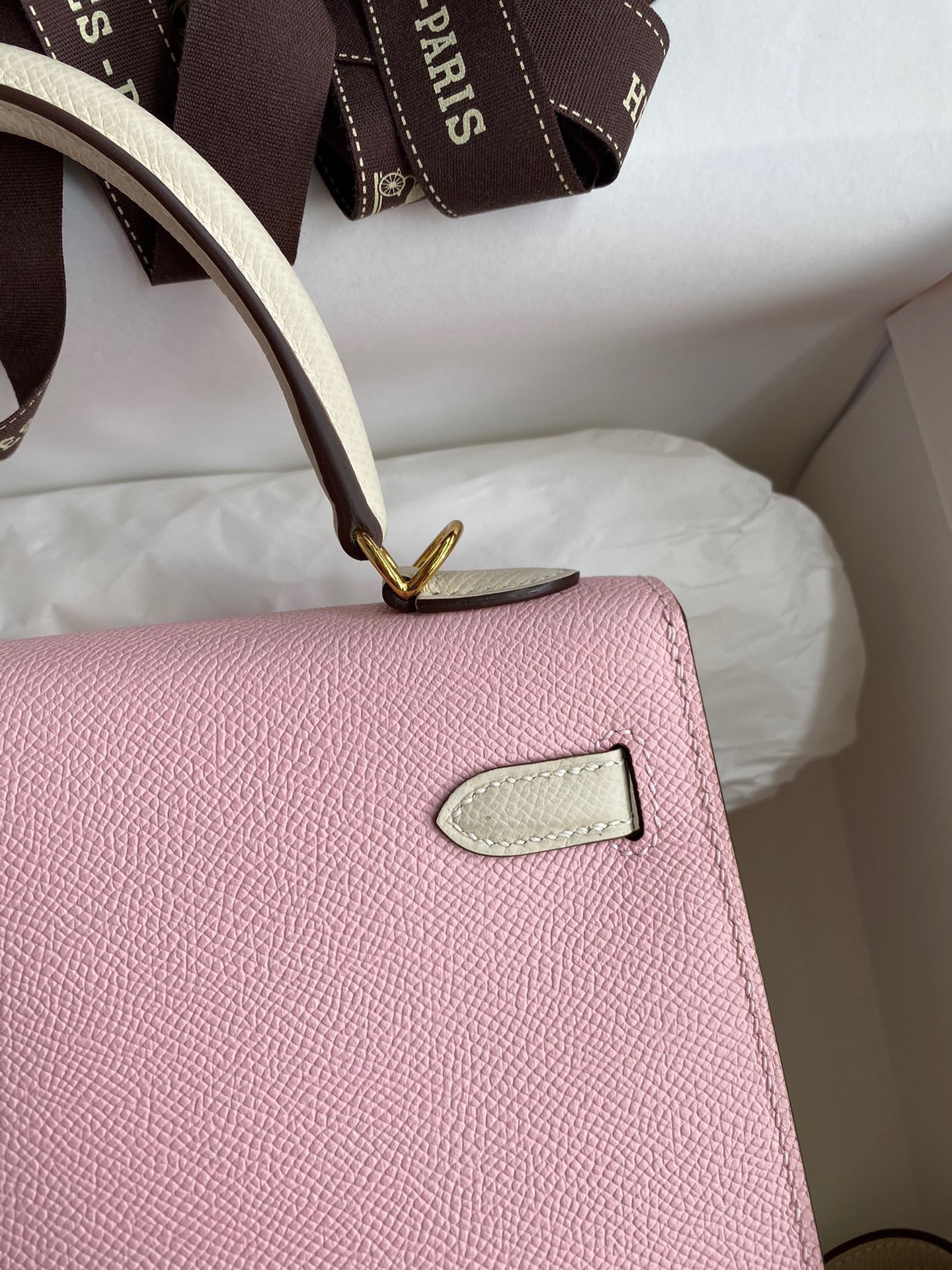 Hermes Kelly Sellier 25 Bicolor Bag in Rose Sakura and Craie Epsom Calfskin