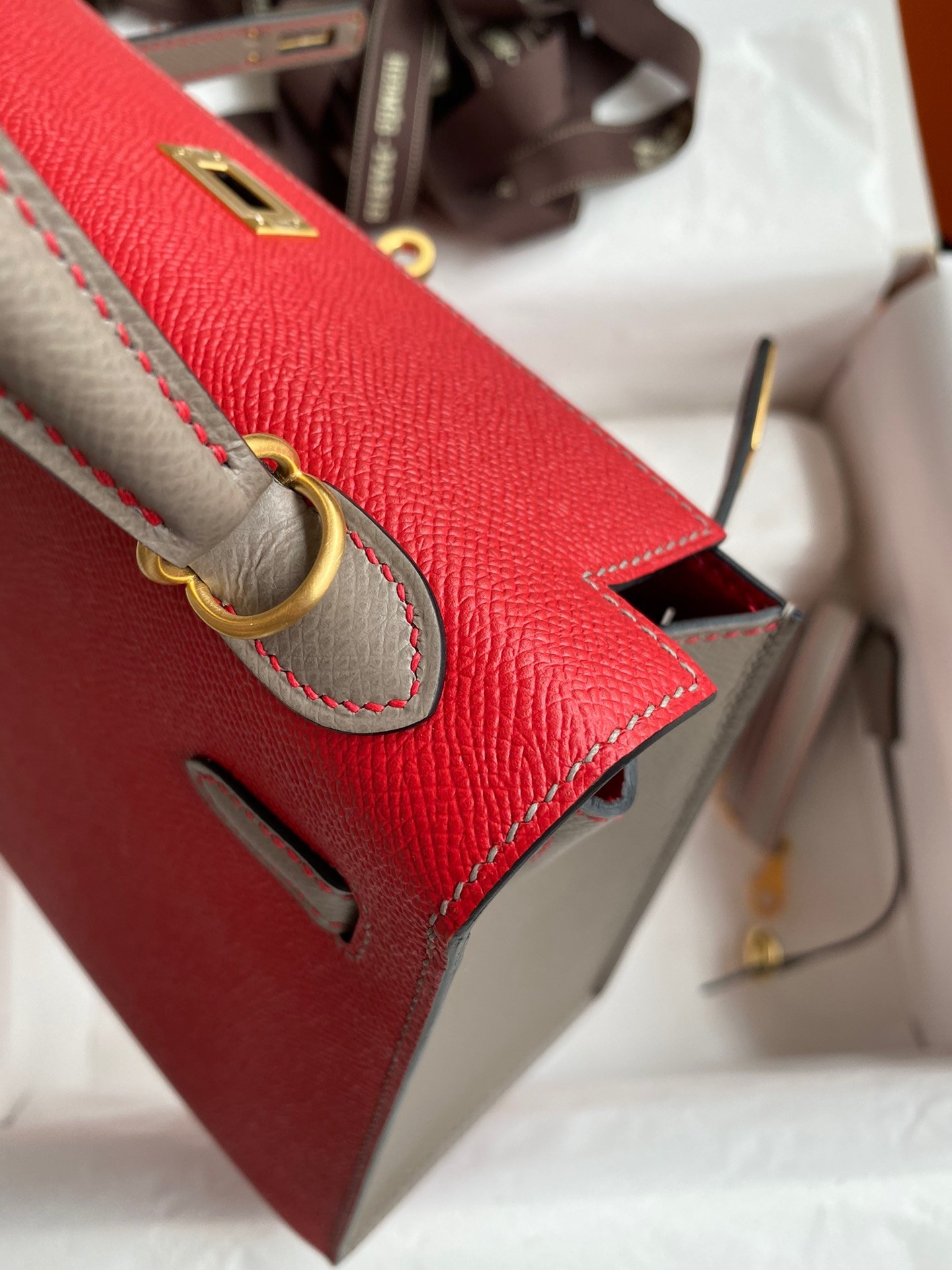 Hermes Kelly Sellier 25 Bicolor Bag in Red and Etain Epsom Calfskin