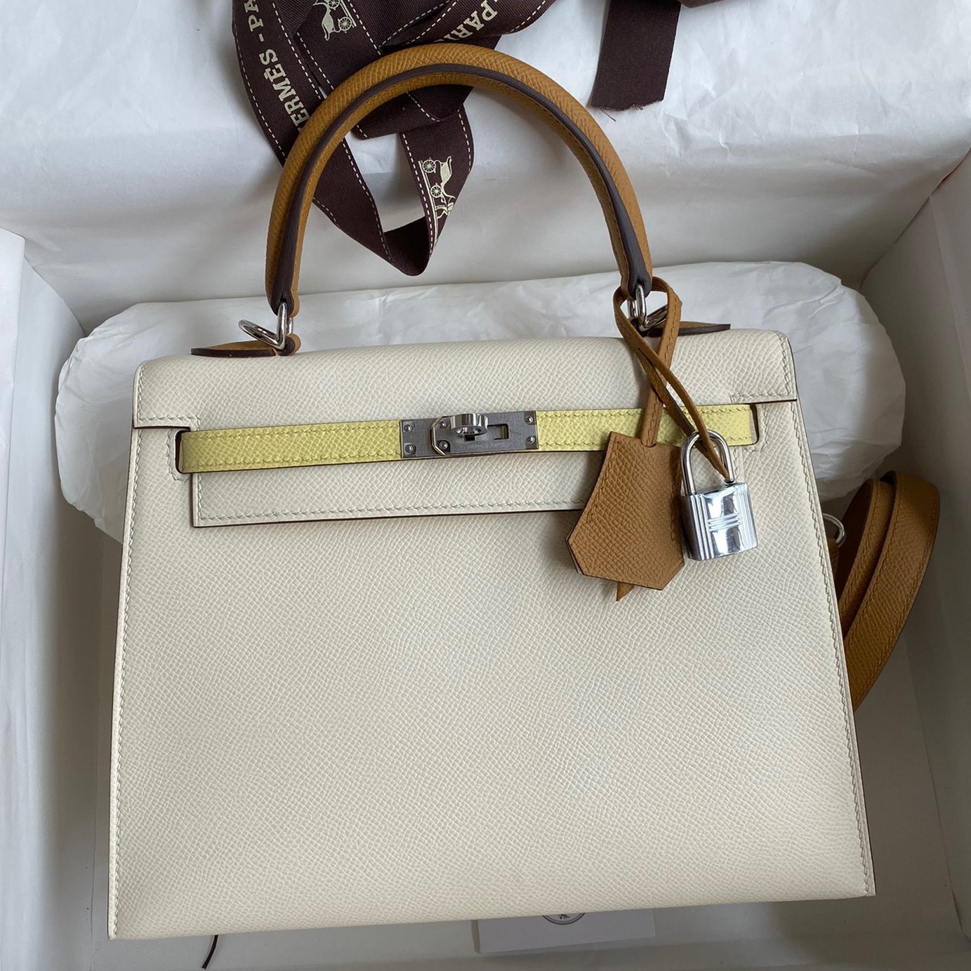 Hermes Kelly Sellier 25 Tricolor Bag in Craie/Sesame/Yellow Epsom Calfskin