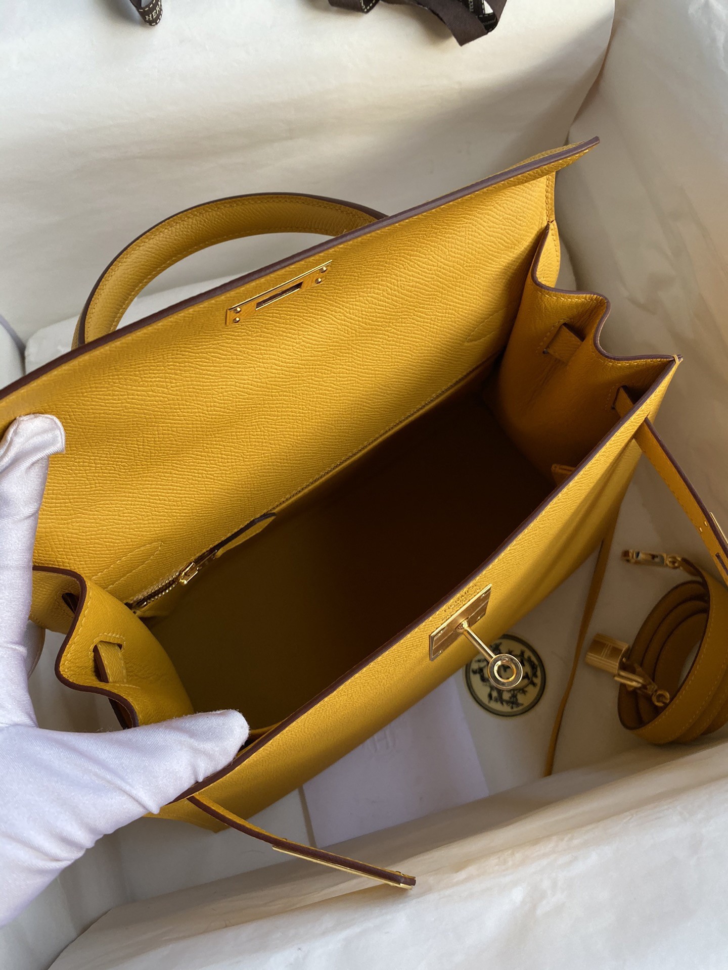 Hermes Kelly Sellier 28 Handmade Bag In Jaune Ambre Epsom Calfskin