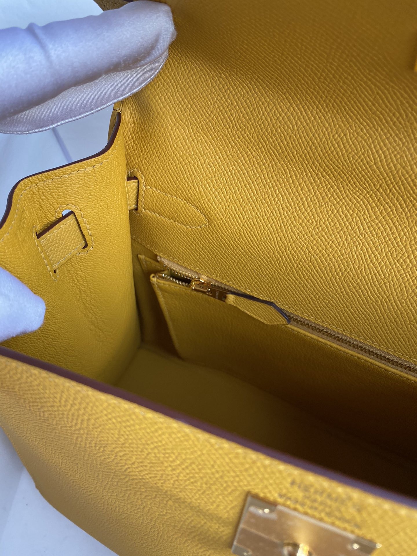 Hermes Kelly Sellier 28 Handmade Bag In Jaune Ambre Epsom Calfskin