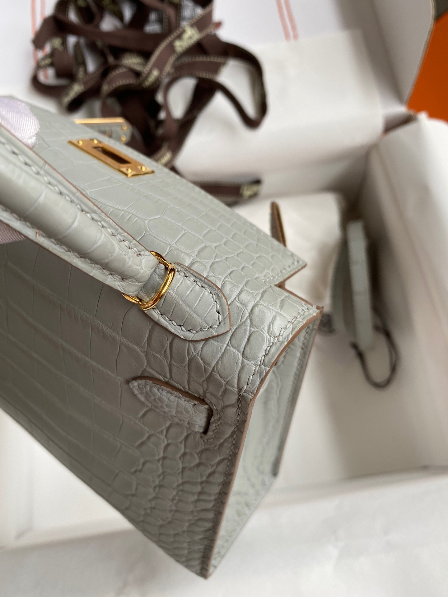 Hermes Kelly Mini II Sellier Handmade Bag In Pearl Grey Matte Alligator Leather