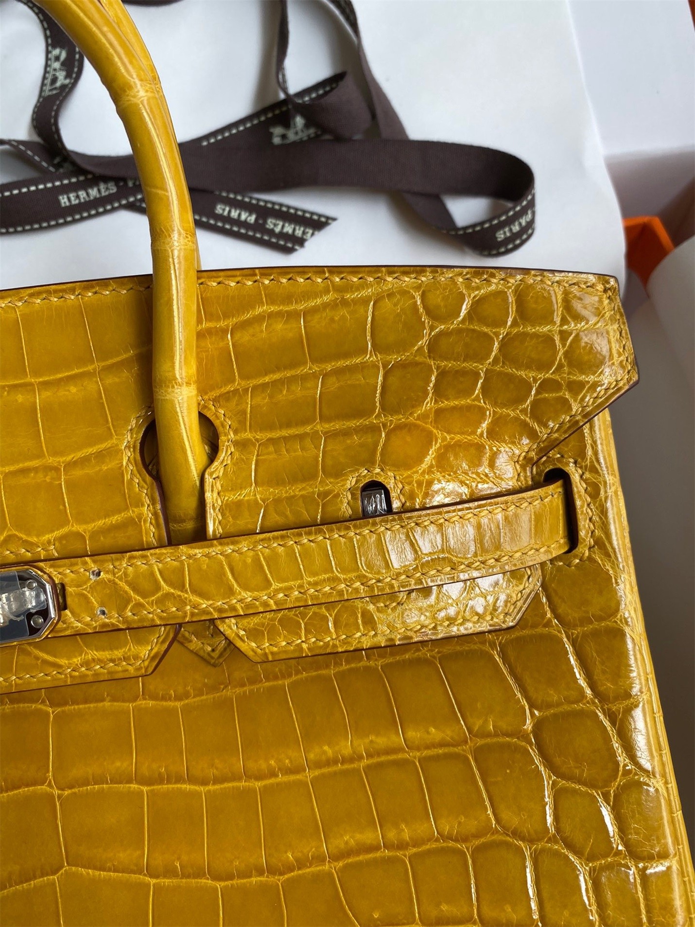 Hermes Birkin 25 Handmade Bag In Yellow Crocodile Niloticus Shiny Skin