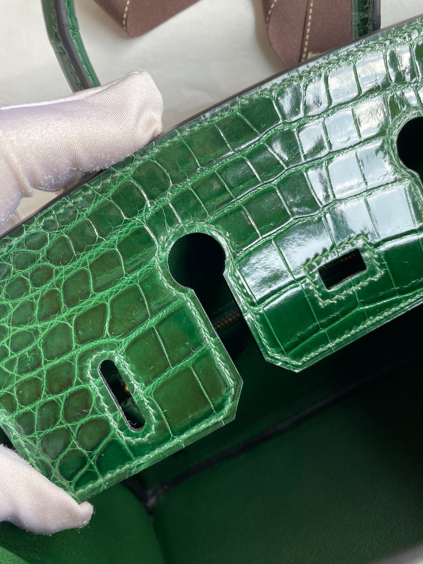 Hermes Birkin 25 Handmade Bag In Malachite Crocodile Niloticus Shiny Skin