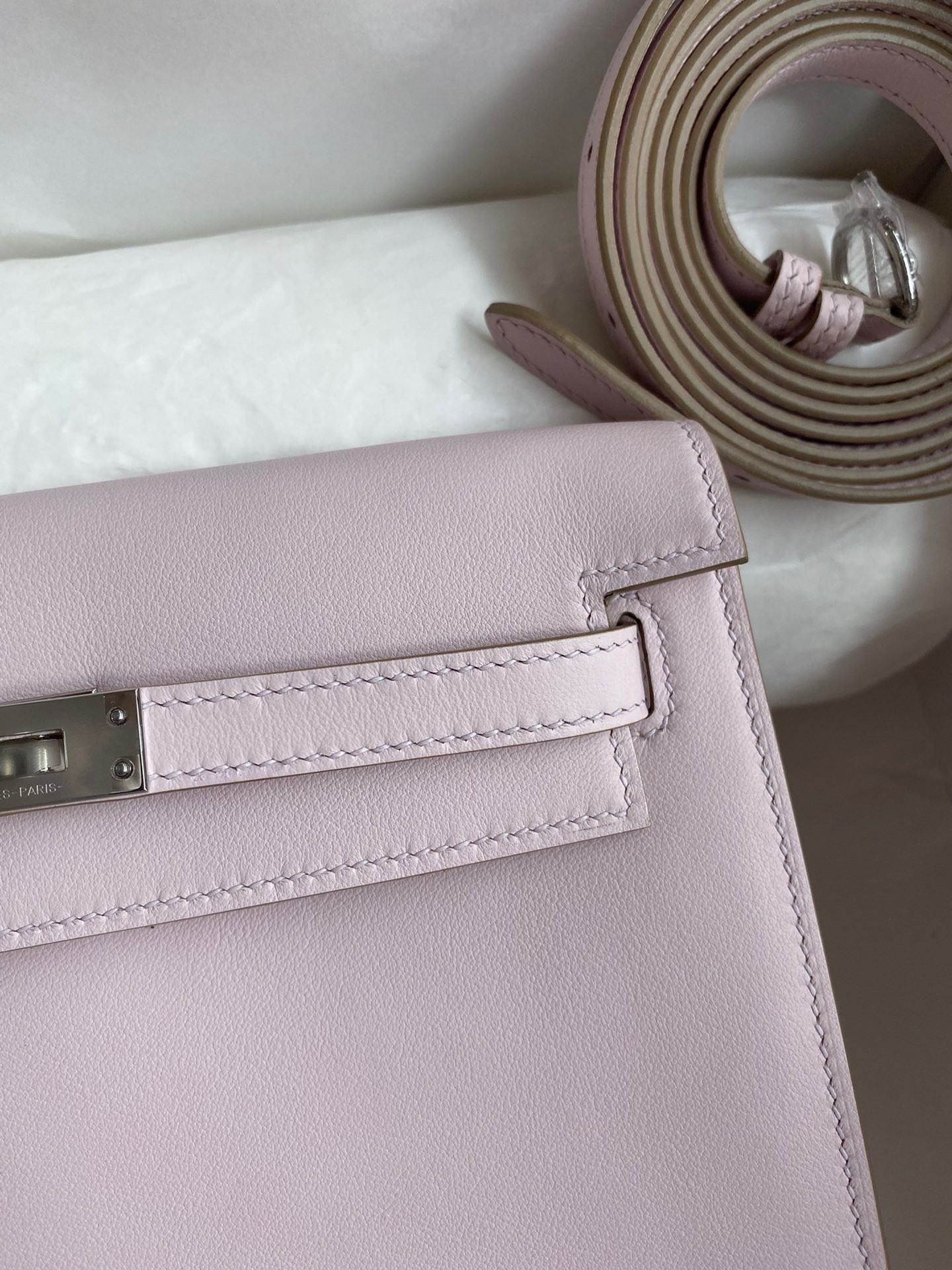 Hermes Kelly Danse II Bag In Mauve Pale Evercolor Calfskin