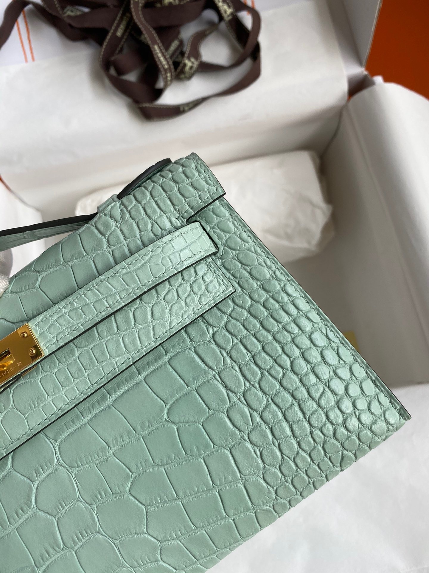 Hermes Kelly Pochette Handmade Bag In Vert D'eau Matte Alligator Leather