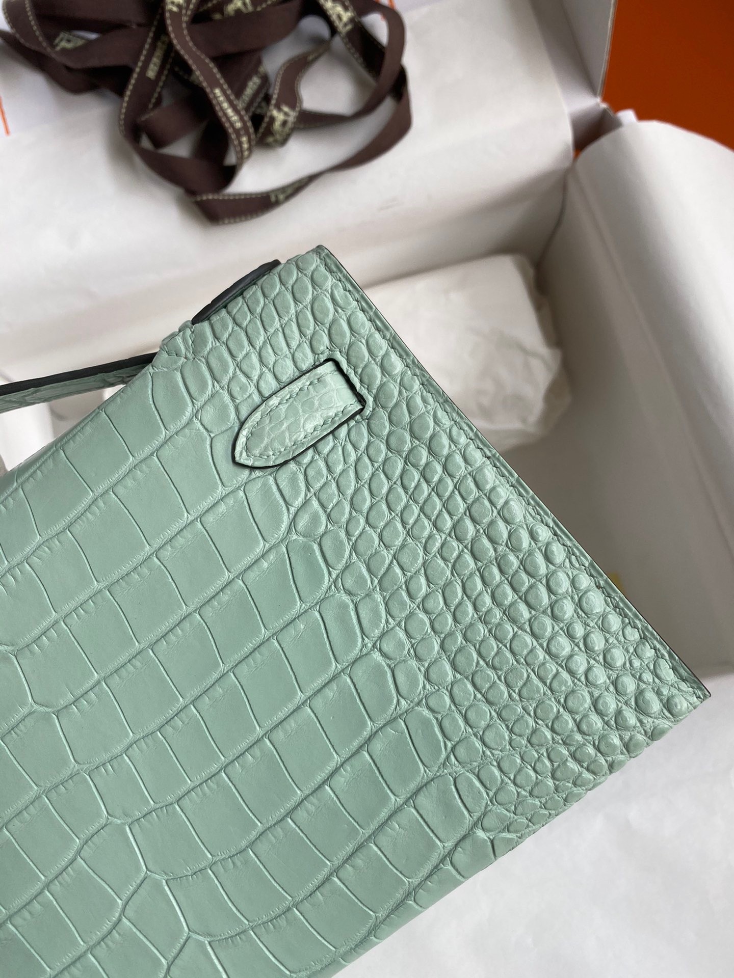 Hermes Kelly Pochette Handmade Bag In Vert D'eau Matte Alligator Leather