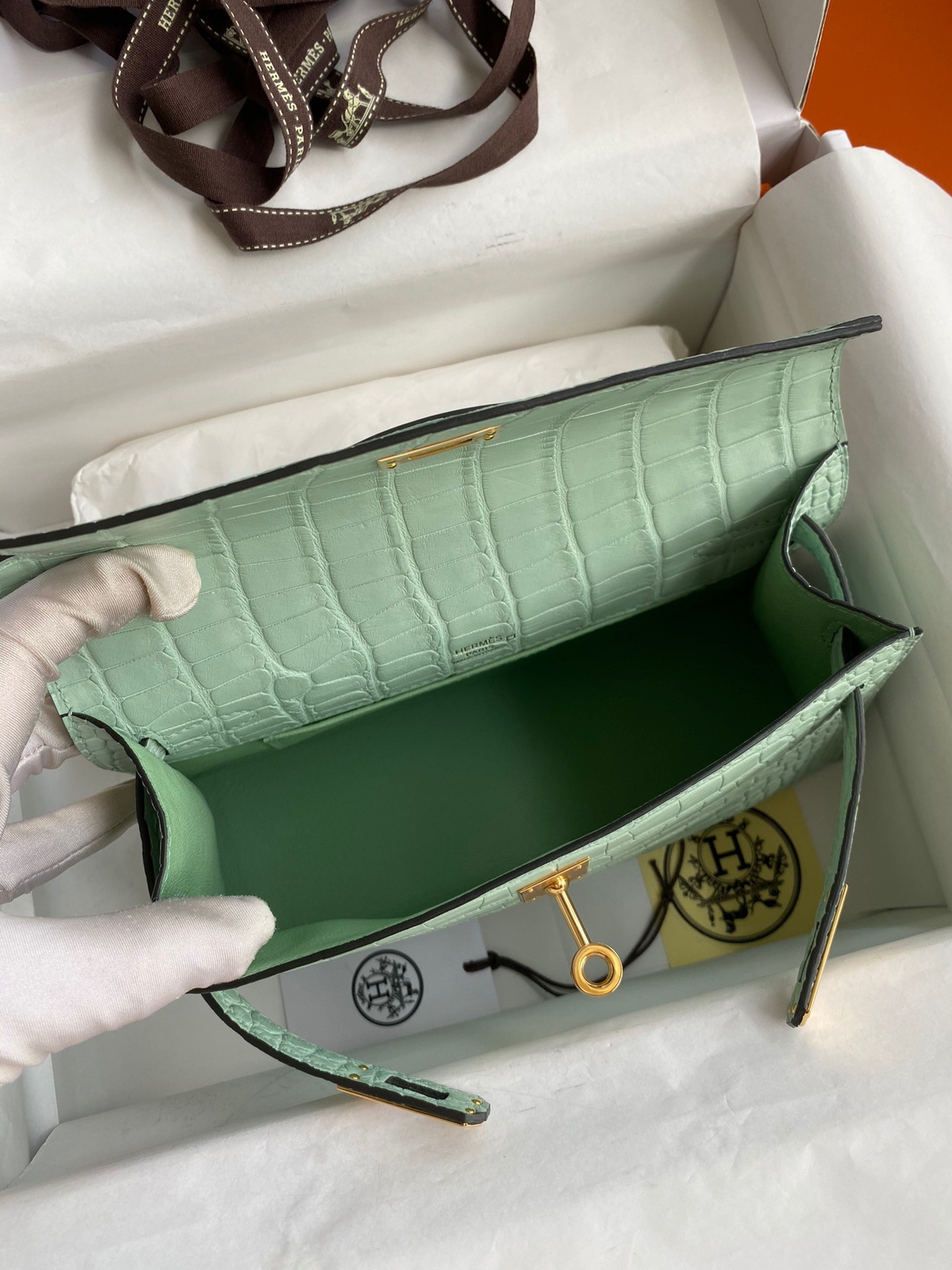 Hermes Kelly Pochette Handmade Bag In Vert D'eau Matte Alligator Leather